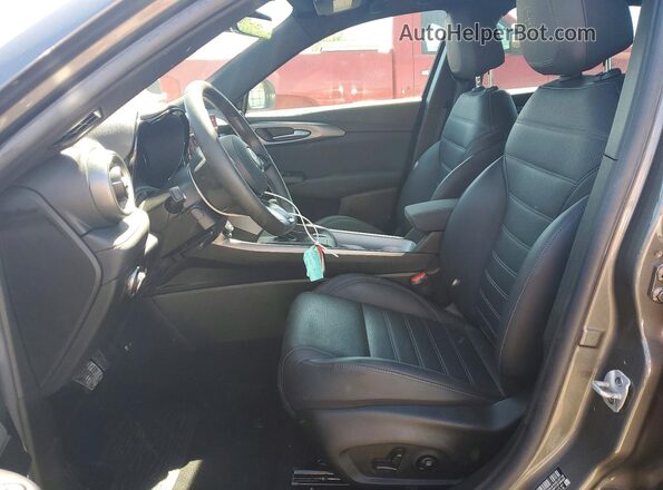 ZASPATCW9R3055205 2024 ALFA ROMEO OTHER Серый Вид салона спереди