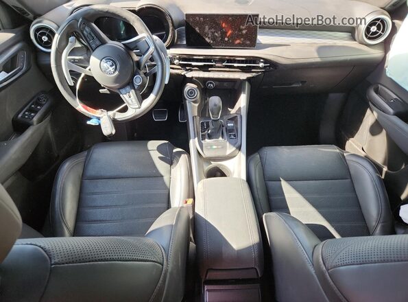 ZASPATDW0R3049758 2024 ALFA ROMEO OTHER Green Vista del salpicadero