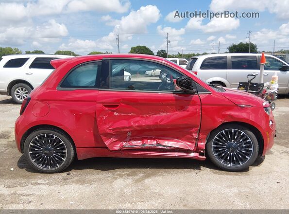 ZFAFFAA4XRX205739 2024 FIAT 500E Red Սալոնի հետևի տեսք