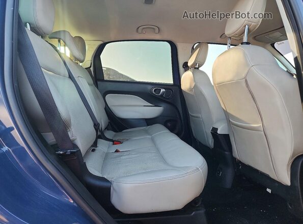 ZFBCFADH2JZ040713 2018 FIAT 500L Blue Rear seats view