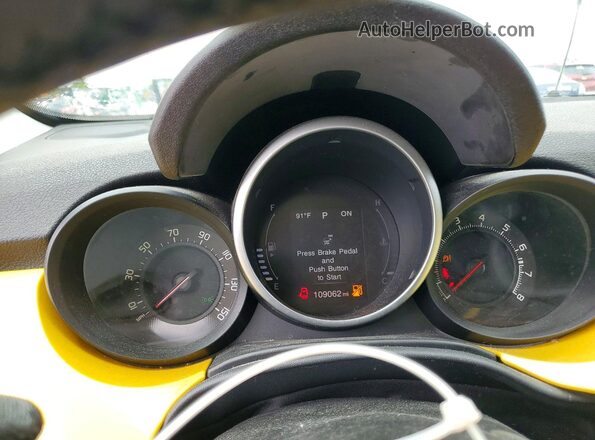 ZFBCFXAB4HP602474 2017 FIAT 500X Yellow Սարքավորումների վահանակի տեսք