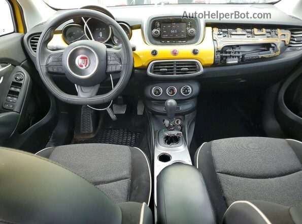 ZFBCFXAB4HP602474 2017 FIAT 500X Yellow Առջևի վահանակի տեսք