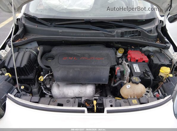 ZFBCFXCB5JP655722 2018 FIAT 500X White Widok z tyłu