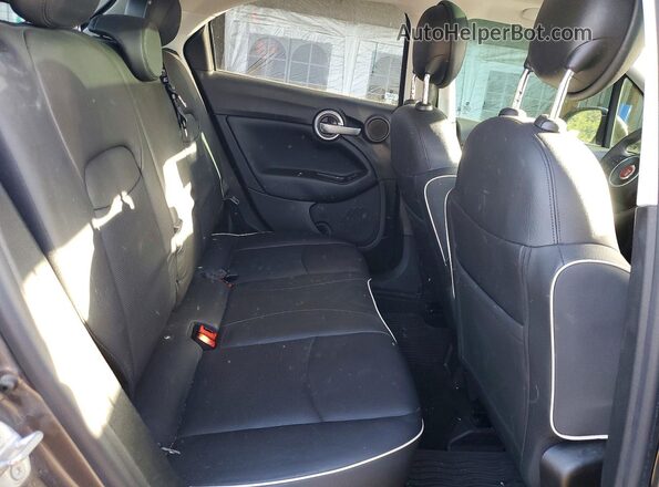 ZFBCFYDB2HP566947 2017 FIAT 500X Gray Вид задніх сидінь