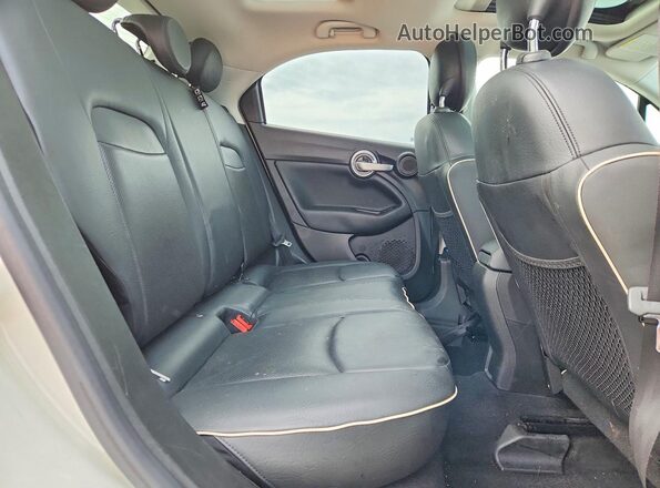 ZFBCFYDB2JP705982 2018 FIAT 500X White Rear interior view