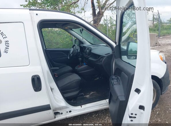 ZFBERFAB4H6E24939 2017 RAM PROMASTER CITY White Front interior view