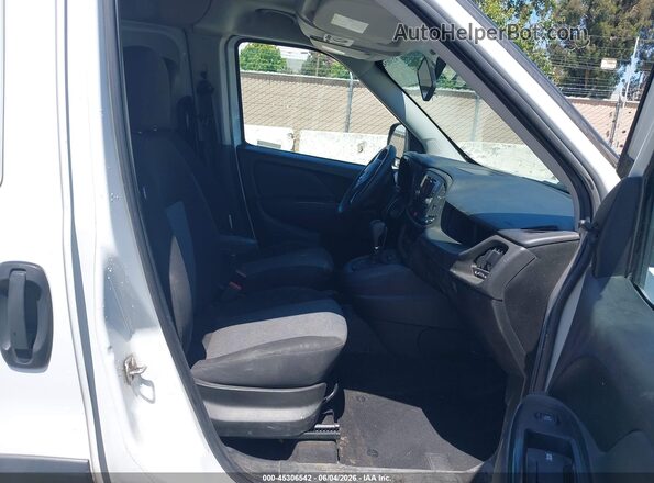 ZFBERFAB6H6E17779 2017 RAM PROMASTER CITY White Vista interior delantera