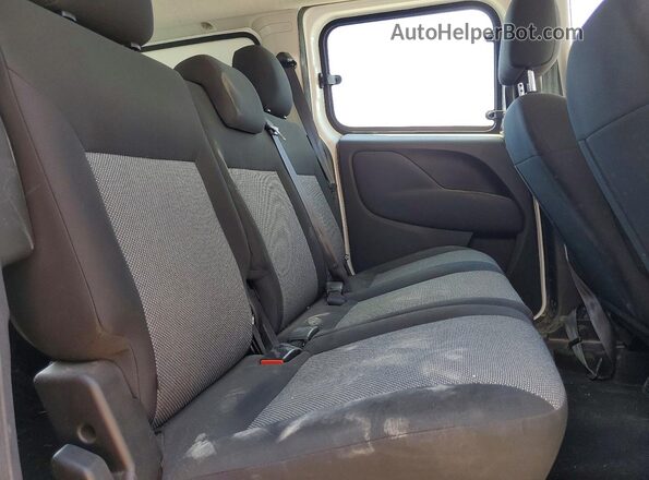 ZFBHRFAB2M6V75900 2021 RAM PROMASTER White Вид задньої частини салону