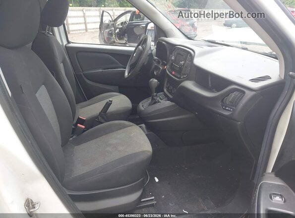 ZFBHRFAB6K6N43853 2019 RAM PROMASTER CITY Белый Вид салона спереди