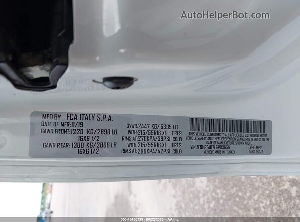 ZFBHRFAB7L6P83656 2020 RAM PROMASTER CITY White Widok komory silnika