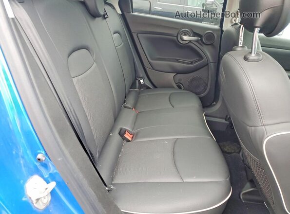 ZFBNF3B10MP943016 2021 FIAT 500X Blue Vista interior trasera
