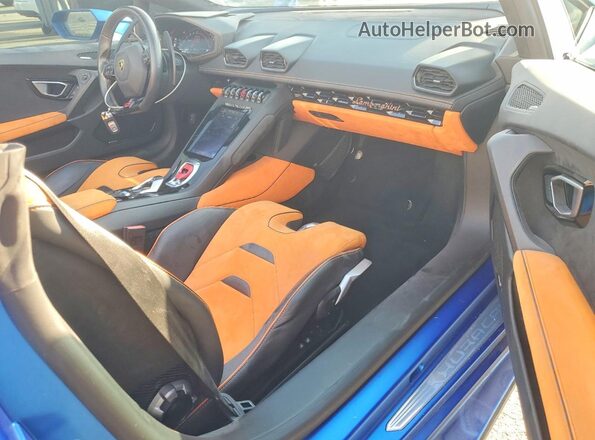ZHWUT4ZF5PLA22375 2023 LAMBORGHINI HURACAN Синий Вид панели приборов
