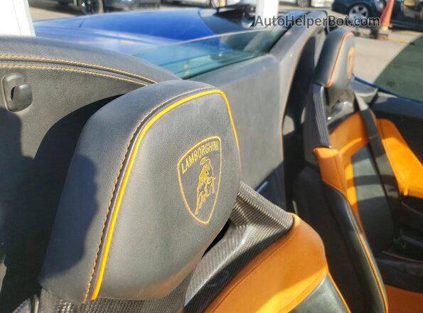 ZHWUT4ZF5PLA22375 2023 LAMBORGHINI HURACAN Синий Вид задних сидений
