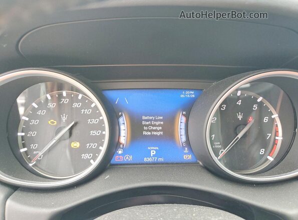 ZN661XUL4LX349869 2020 MASERATI LEVANTE White ხელსაწყოთა პანელის ხედი