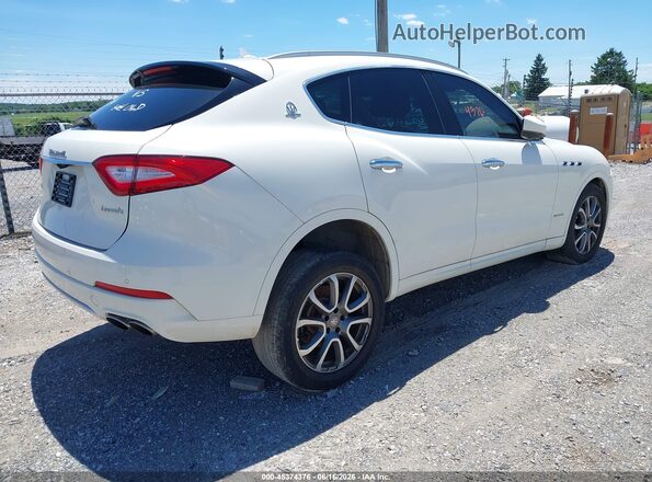 ZN661XUL9JX291495 2018 MASERATI LEVANTE Белый 