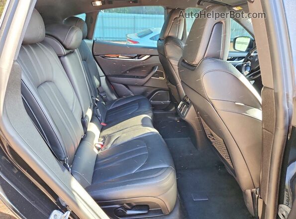ZN661XUS0JX298505 2018 MASERATI LEVANTE Black Вид задніх сидінь