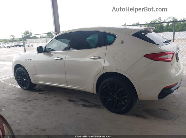 ZN661XUS4KX337369 2019 MASERATI LEVANTE White Widok wnętrza 360 stopni