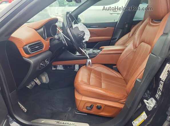 ZN661XUS7LX342325 2020 MASERATI LEVANTE Black Vista interior delantera