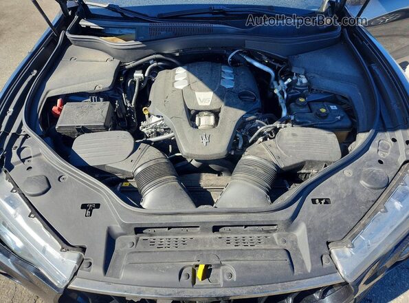 ZN661XUS7LX342325 2020 MASERATI LEVANTE Black Vista del compartimento del motor
