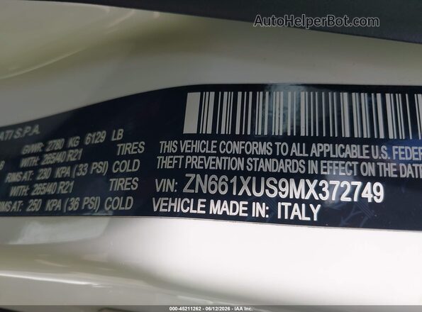 ZN661XUS9MX372749 2021 MASERATI LEVANTE White Engine compartment view