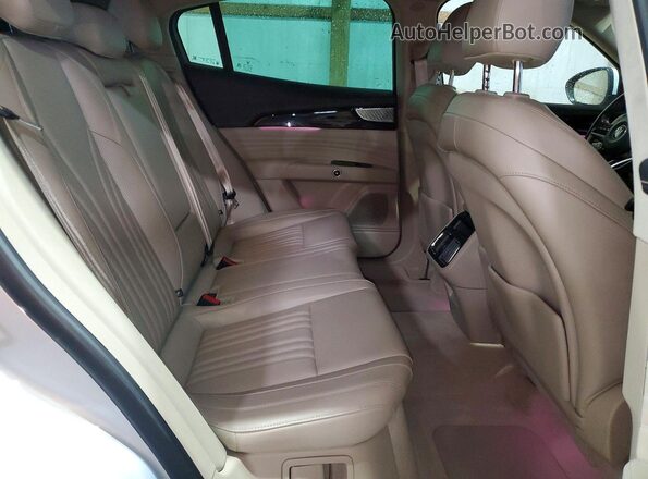 ZN682AVA5P7429283 2023 MASERATI GRECALE White Rear interior view