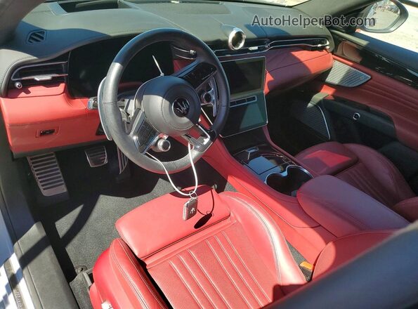 ZN682AVM4P7407902 2023 MASERATI GRECALE Silver Dashboard view