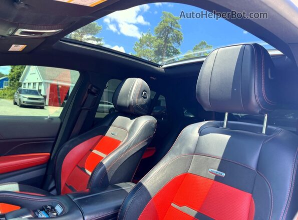 4JGFD6BB2MA527324 2021 MERCEDES-BENZ GLE White Rear seats view