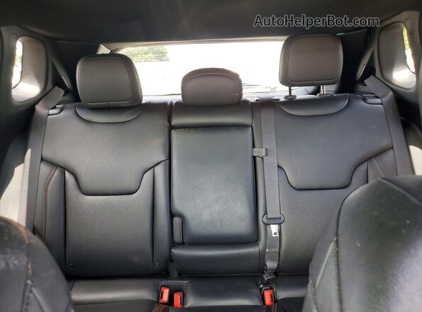3C4NJDCN7RT138510 2024 JEEP COMPASS Red Vista interior trasera