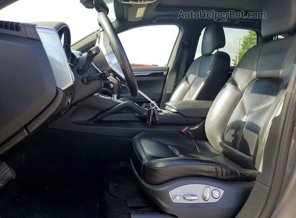 WP1AE2A21GLA17348 2016 PORSCHE CAYENNE Gray Widok deski rozdzielczej