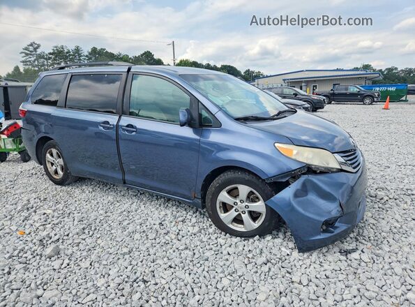 5TDKK3DCXGS727484 2016 TOYOTA SIENNA Blue Դիմացի տեսք