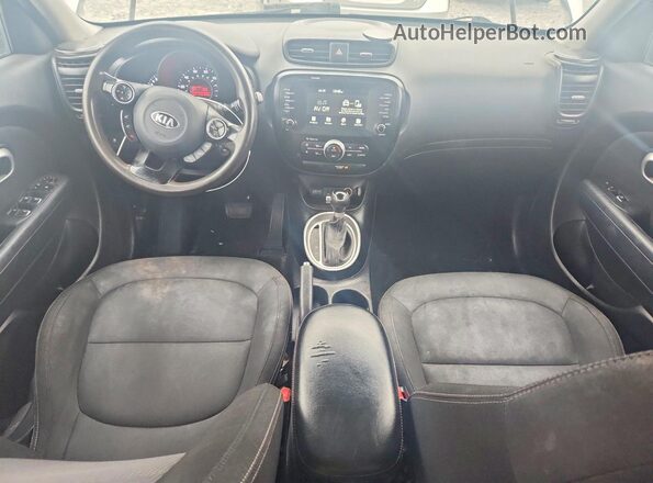 KNDJP3A58J7543200 2018 KIA SOUL Silver Սարքավորումների վահանակի տեսք