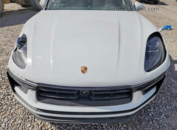 WP1AA2A50PLB00727 2023 PORSCHE MACAN White Vista interior trasera