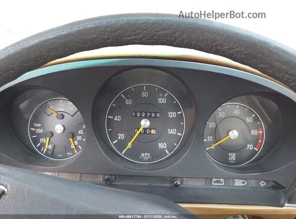 10704412002325 1972 MERCEDES-BENZ 350SL Maroon Vista de los asientos traseros