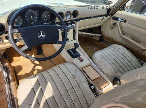 10704412013924 1974 MERCEDES-BENZ 450SL Cream Widok deski rozdzielczej