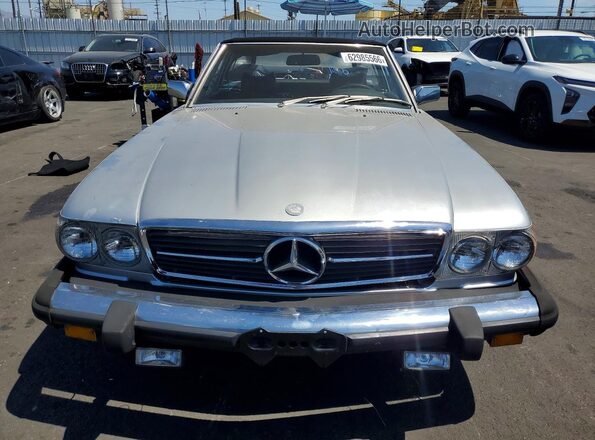 10704412034744 1976 MERCEDES-BENZ SL Silver Widok z przodu