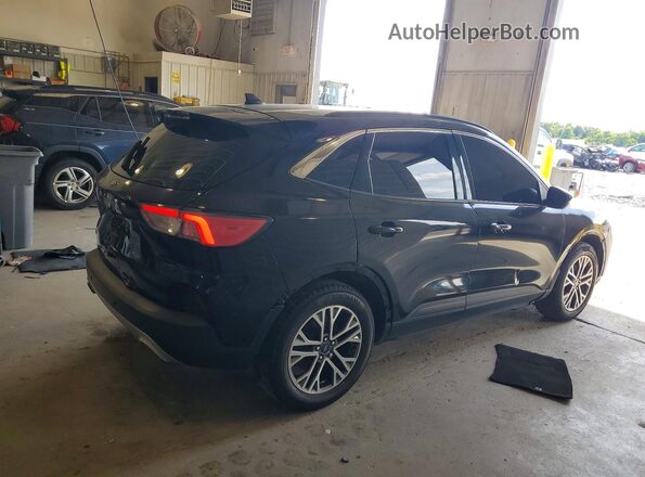 1FMCU0H61MUA56615 2021 FORD ESCAPE Черный Передняя правая четверть