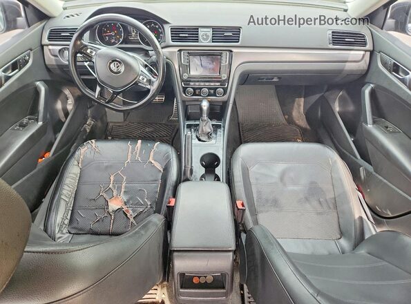 1VWDT7A34HC072174 2017 VOLKSWAGEN PASSAT Gray Вид щитка приладів