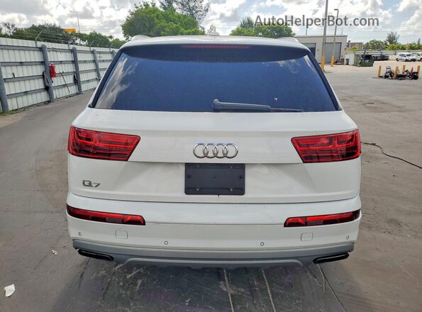 WA1LAAF73KD014615 2019 AUDI Q7 White Widok wnętrza z przodu
