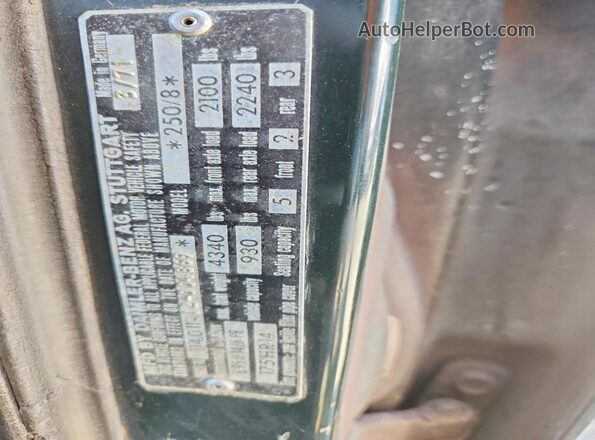 111401112004869 1971 MERCEDES-BENZ 250 Green VIN sticker view