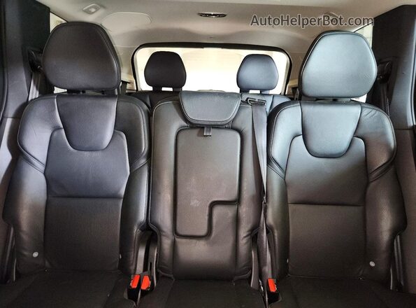YV4A22PKXG1066509 2016 VOLVO XC90 Gray Vista interior trasera