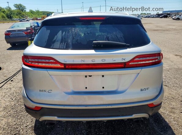 5LMCJ1C99HUL28864 2017 LINCOLN MKC Silver Rear view