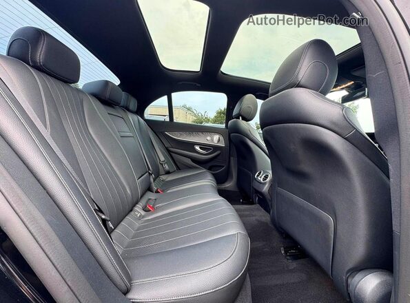 W1KZF8DB7MA920004 2021 MERCEDES-BENZ E-CLASS Black Front interior view