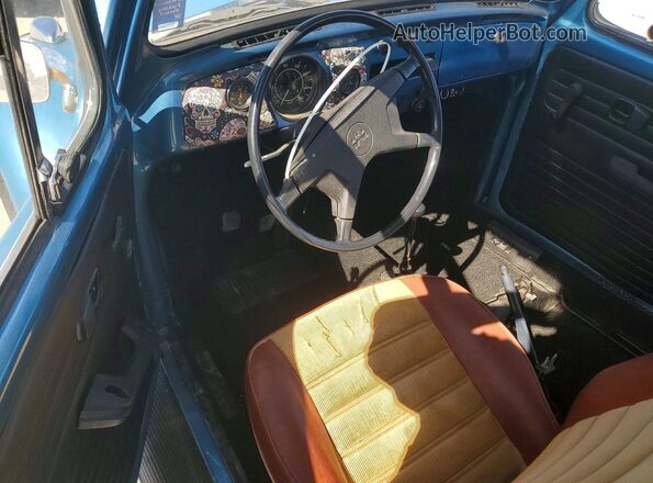 1132618320 1973 VOLKSWAGEN BEETLE Синий Вид панели приборов