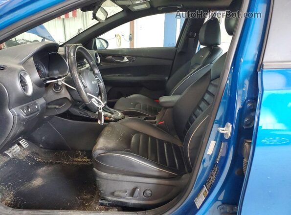 3KPF54AD4PE543860 2023 KIA FORTE Blue Dashboard view