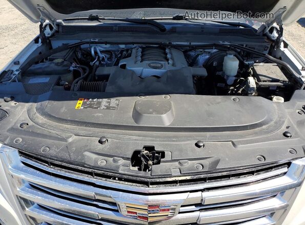 1GYS4DKJ6JR233785 2018 CADILLAC ESCALADE White VIN կոդի պիտակի տեսք