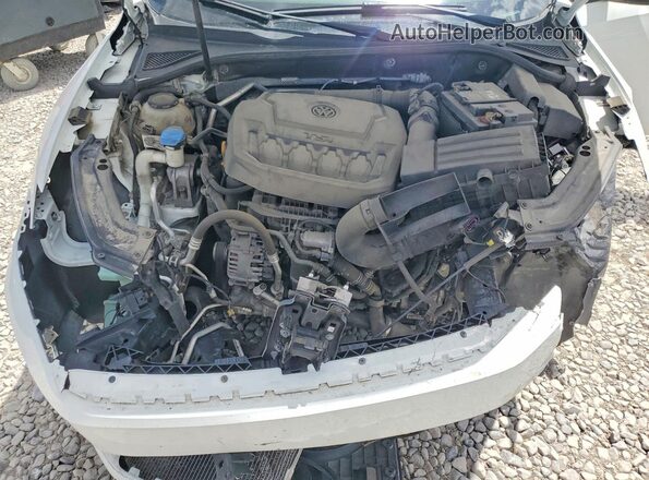 1VWLA7A38KC004968 2019 VOLKSWAGEN PASSAT White Engine compartment view