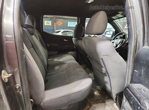 3TMCZ5AN9JM135518 2018 TOYOTA TACOMA Gray Rear interior view