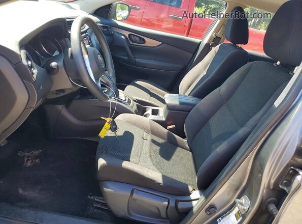 JN1BJ1CR6JW257381 2018 NISSAN ROGUE Silver Вид панелі приладів