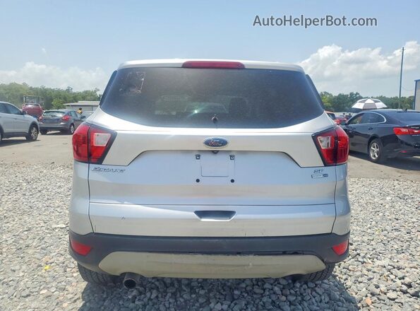 1FMCU9GD8KUB42747 2019 FORD ESCAPE Silver Widok wnętrza z przodu