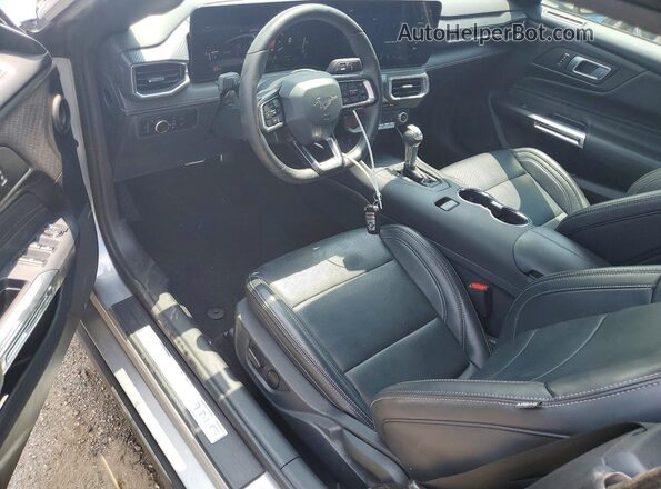 1FAGP8UH6S5118624 2025 FORD MUSTANG Silver ხელსაწყოთა პანელის ხედი